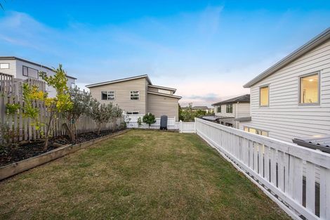 Photo of property in 3 Tuangi Street, Long Bay, Auckland, 0630