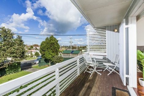 Photo of property in 1/22 Alamein Avenue, Belmont, Auckland, 0622