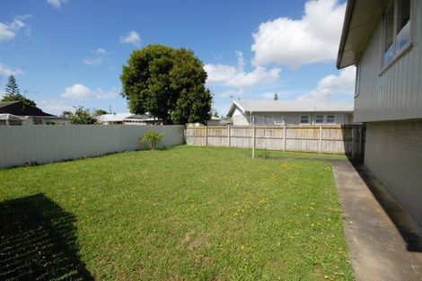 Photo of property in 15 Edgewater Drive, Pakuranga, Auckland, 2010