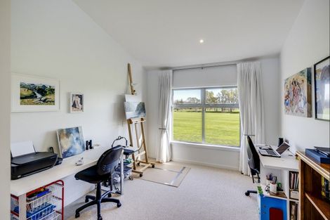 Photo of property in 12 Bray Place, Havelock North, 4130