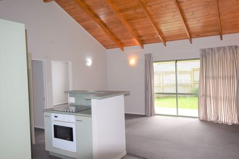 Photo of property in 106a Royal Road, Massey, Auckland, 0614
