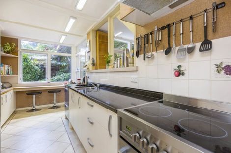 Photo of property in 135 Pinehaven Road, Pinehaven, Upper Hutt, 5019