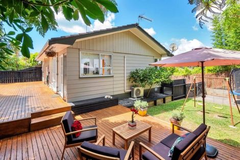 Photo of property in 2/8 Cranston Street, Torbay, Auckland, 0632