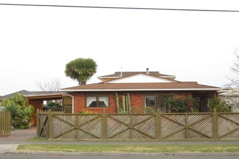 Photo of property in 12a Avenue Road, Greenmeadows, Napier, 4112