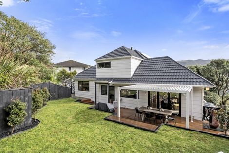 Photo of property in 79 Woodman Drive, Tawa, Wellington, 5028