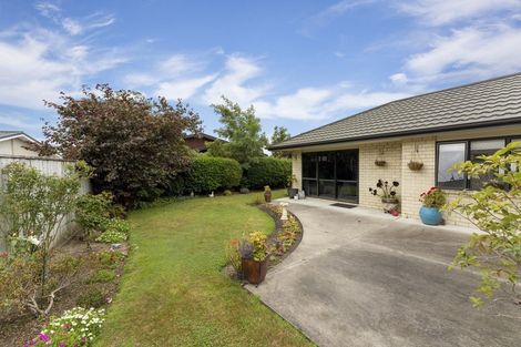 Photo of property in 8 Brookside Close, Highbury, Palmerston North, 4412