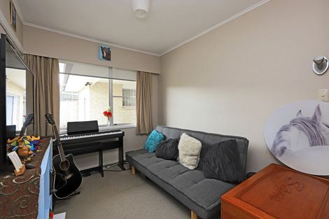 Photo of property in 17 Surrey Street, Taradale, Napier, 4112