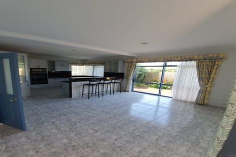 Photo of property in 33a Youngs Road, Papakura, 2110