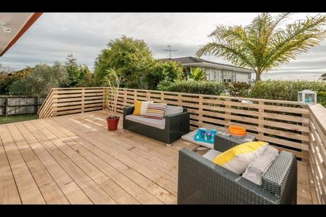Photo of property in 2/10 Firth Road, Torbay, Auckland, 0630