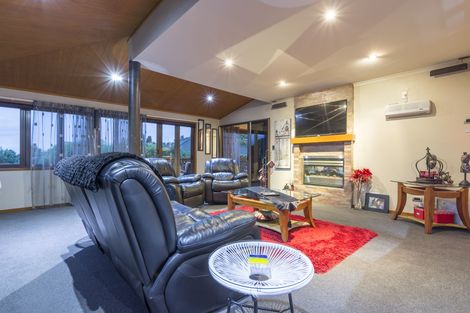 Photo of property in 17 Roger Guy Place, Welcome Bay, Tauranga, 3175