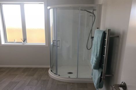 Photo of property in 20 Tarata Grove, Lansdowne, Masterton, 5810