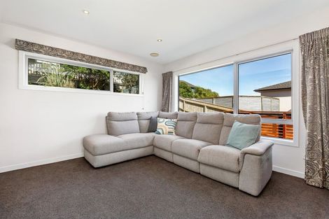 Photo of property in 7 Aoraki Rise, Aotea, Porirua, 5024