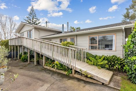 Photo of property in 131-133 Ruapehu Street, Paraparaumu, 5032