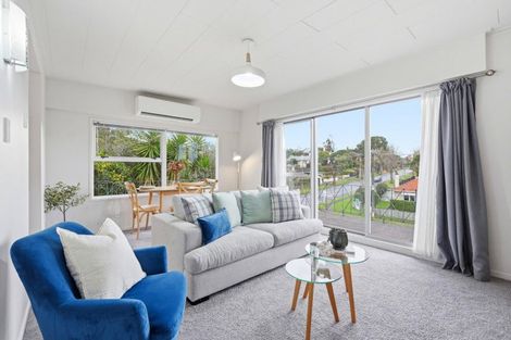 Photo of property in 73b Great North Road, Saint Johns Hill, Whanganui, 4501