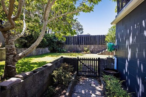 Photo of property in 2/39 Awanui Street, Merrilands, New Plymouth, 4312