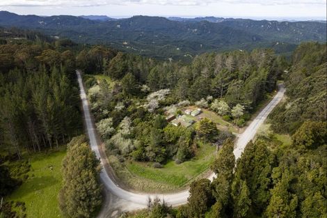 Photo of property in 2926 Tauwhareparae Road, Tauwhareparae, Tolaga Bay, 4077