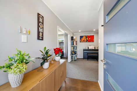 Photo of property in 54 Chorley Avenue, Massey, Auckland, 0614