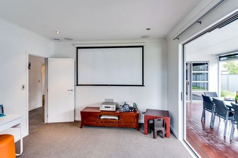Photo of property in 18 Palliser Place, Poraiti, Napier, 4112