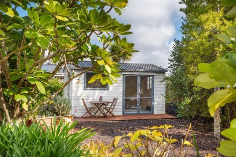 Photo of property in 11 The Close, Greenhithe, Auckland, 0632