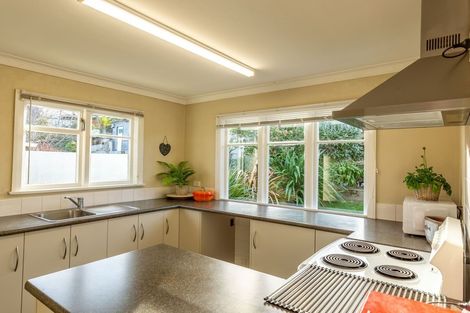 Photo of property in 157 Easther Crescent, Kew, Dunedin, 9012
