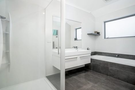 Photo of property in 7 Cayman Court, One Tree Point, 0118