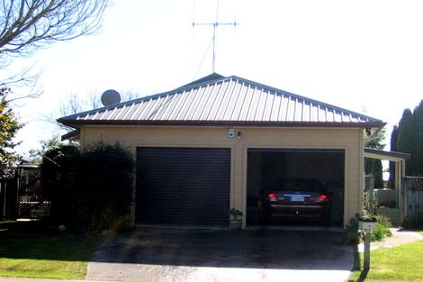 Photo of property in 8 Ensign Place, Flagstaff, Hamilton, 3210