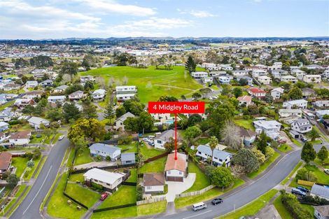 Photo of property in 4 Midgley Road, West Harbour, Auckland, 0618