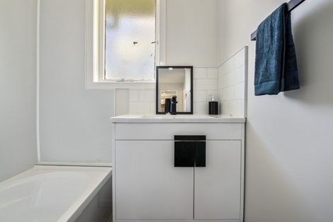 Photo of property in 22 Thomas Crescent, Western Heights, Rotorua, 3015