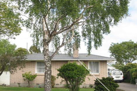 Photo of property in 247 Grimseys Road, Redwood, Christchurch, 8051