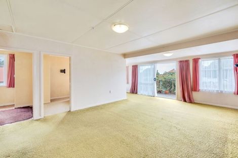 Photo of property in 3 Puriri Street, Helensville, 0800