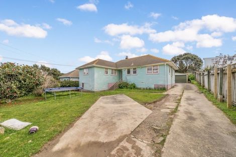 Photo of property in 31 Driver Crescent, Cannons Creek, Porirua, 5024
