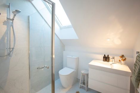 Photo of property in 4/11 Truscotts Road, Heathcote Valley, Christchurch, 8022