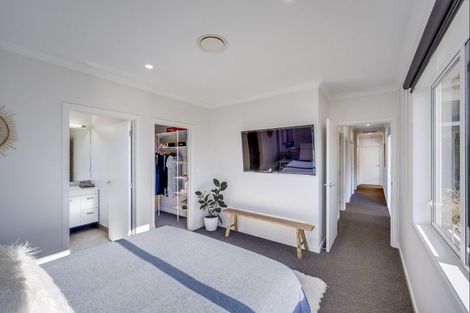 Photo of property in 54 Eriksen Road, Te Awa, Napier, 4110