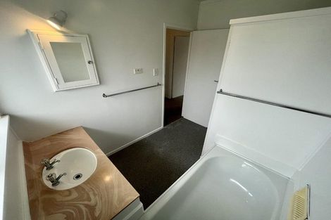 Photo of property in 3/124 Titirangi Road, New Lynn, Auckland, 0600