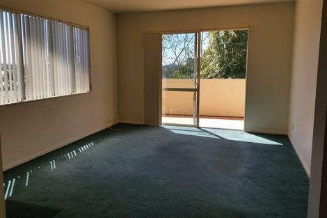Photo of property in 31 Bronzewing Terrace, Unsworth Heights, Auckland, 0632