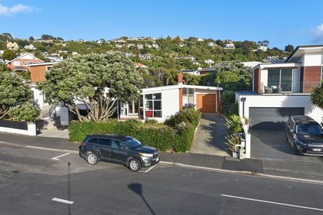 Photo of property in 4 Cliffs Road, Saint Clair, Dunedin, 9012