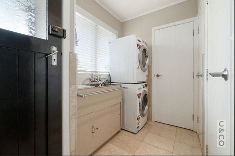 Photo of property in 94 Colwill Road, Massey, Auckland, 0614