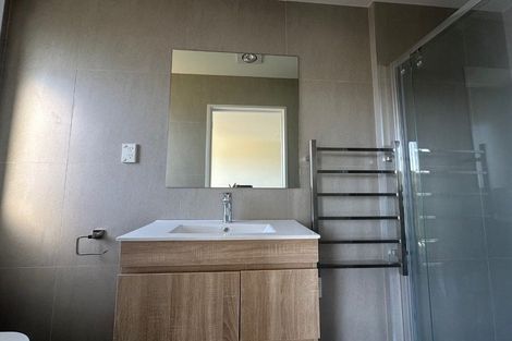 Photo of property in 8/28 Ludlow Terrace, Totara Vale, Auckland, 0627