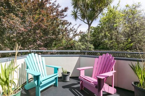 Photo of property in 30 Lawson Place, Mount Victoria, Wellington, 6011