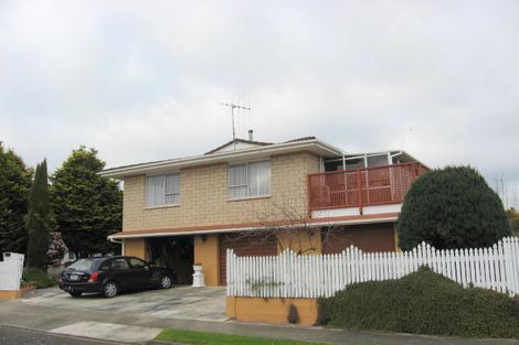 Photo of property in 2 Dee Street, Levin, 5510