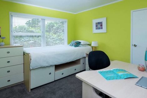 Photo of property in 17 Maugham Drive, Bucklands Beach, Auckland, 2014