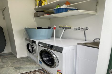 Photo of property in 25 Shelly Beach Parade, Cockle Bay, Auckland, 2014