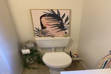 Photo of property in 1/51b Sunset Road, Totara Vale, Auckland, 0632