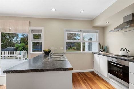 Photo of property in 2/227 Glenfield Road, Hillcrest, Auckland, 0627
