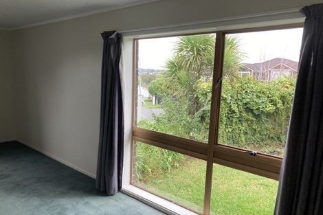 Photo of property in 7 Mirage Place, Beach Haven, Auckland, 0626