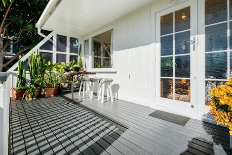 Photo of property in 18 Alexander Avenue, Torbay, Auckland, 0630