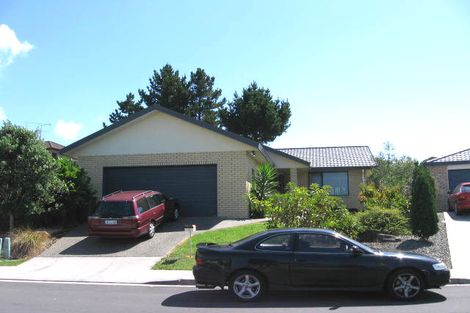 Photo of property in 28 Coventry Way, Long Bay, Auckland, 0630