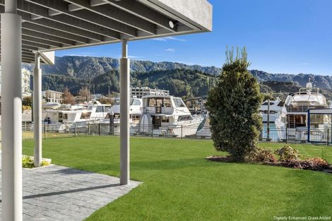 Photo of property in 39 Waikawa Road, Picton, 7220