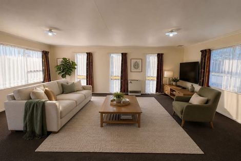 Photo of property in 15 Hillcrest Drive, Kelvin Grove, Palmerston North, 4414