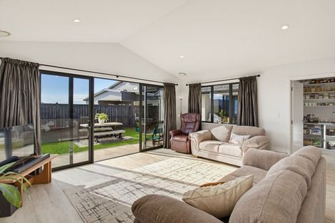 Photo of property in 3 Awatea Drive, Whitianga, 3510